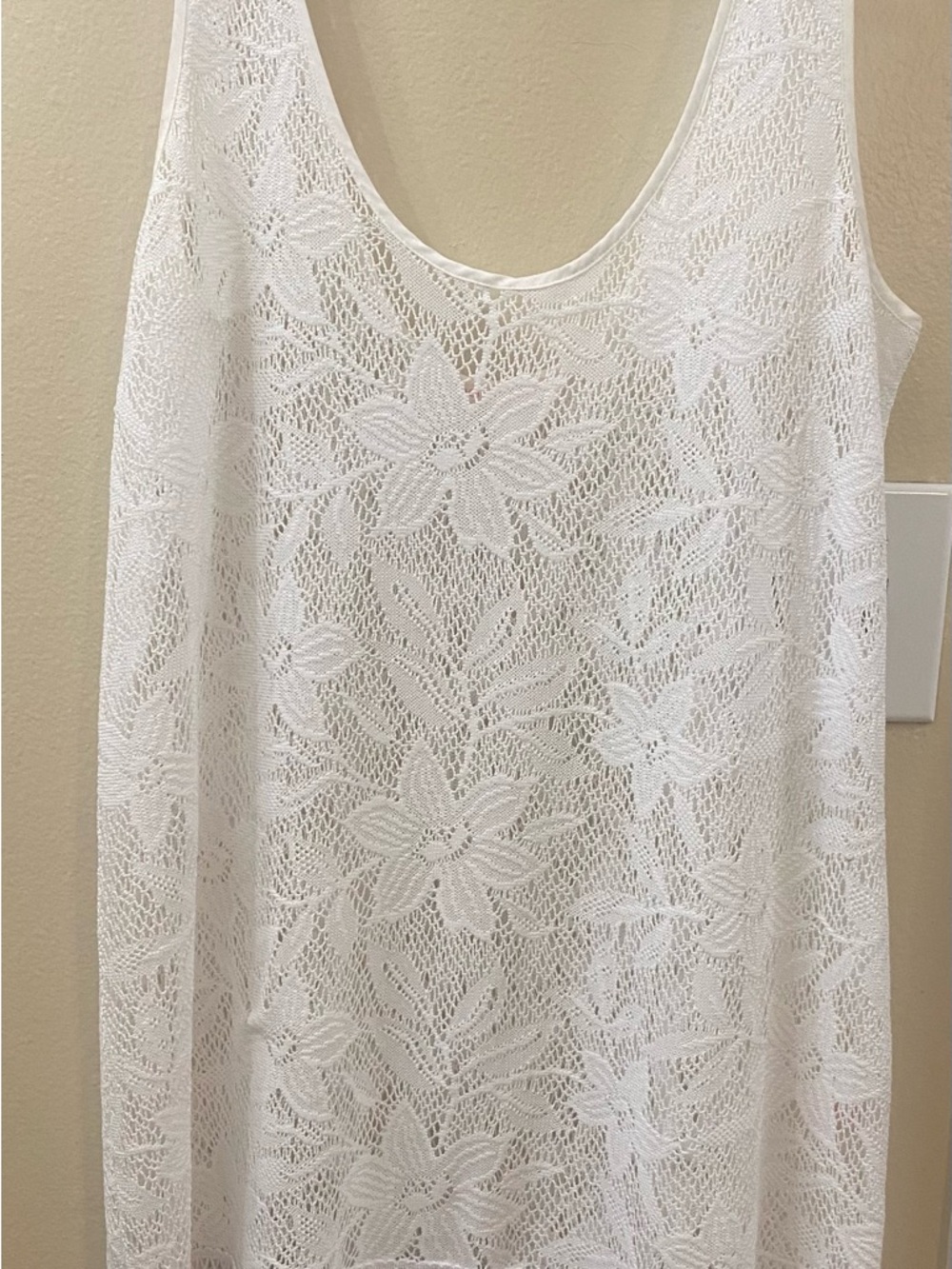 VICTORIA’S SECRET. SEE THRU NIGHT DRESS. FRINGE ON THE BOTTOM. MEDIUM - Picture 2 of 4